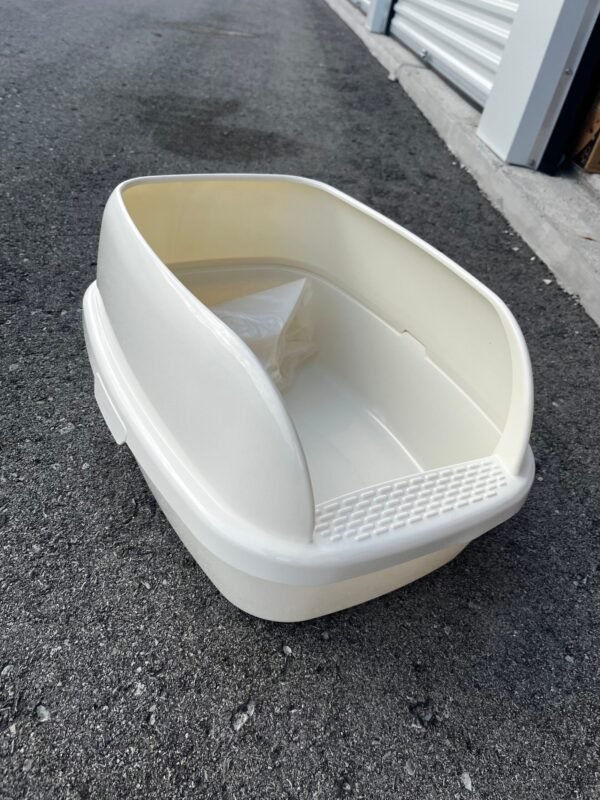 Open Top Cat Litter Box with Litter Scoop - Image 3