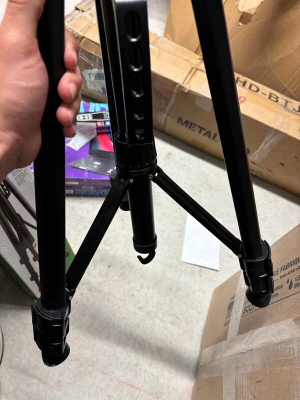 Vivitar 67- Inch Tripod - Image 4