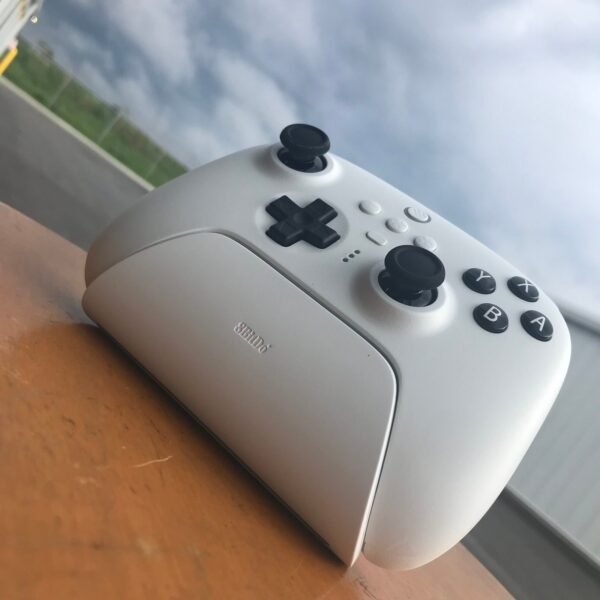 8Bitdo Controller - Image 2