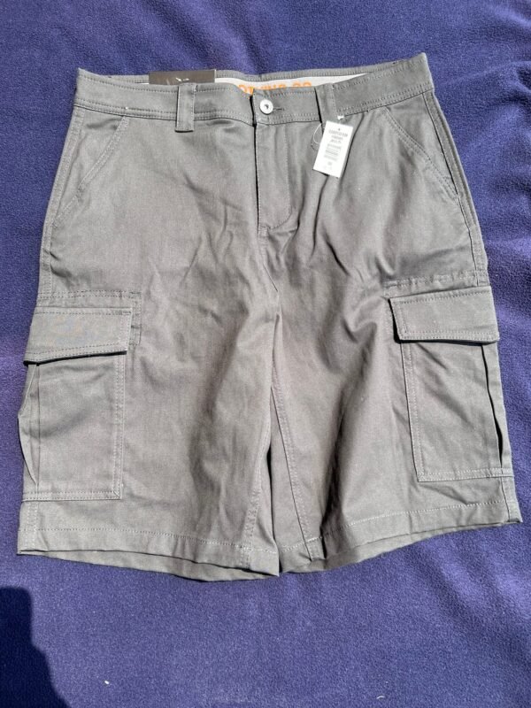 The BC CLOTHING.co, men cargo short, size 32