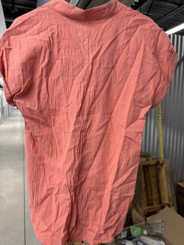 Woman’s collar top. - Image 2