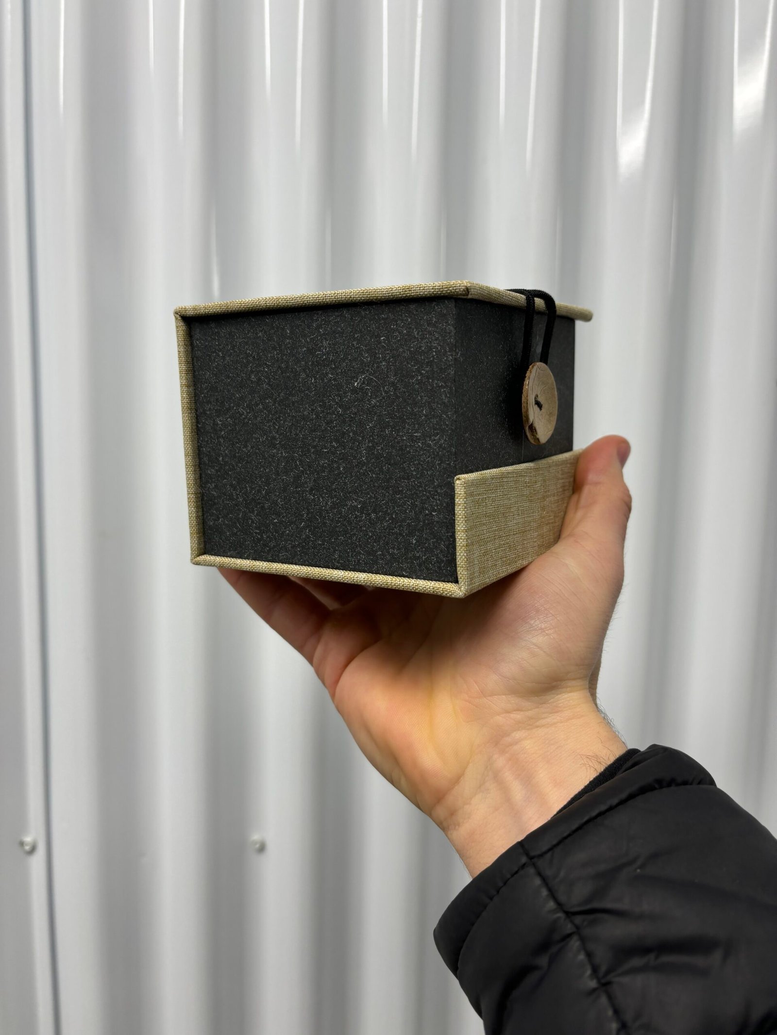 Small Ashes Urn - Image 5