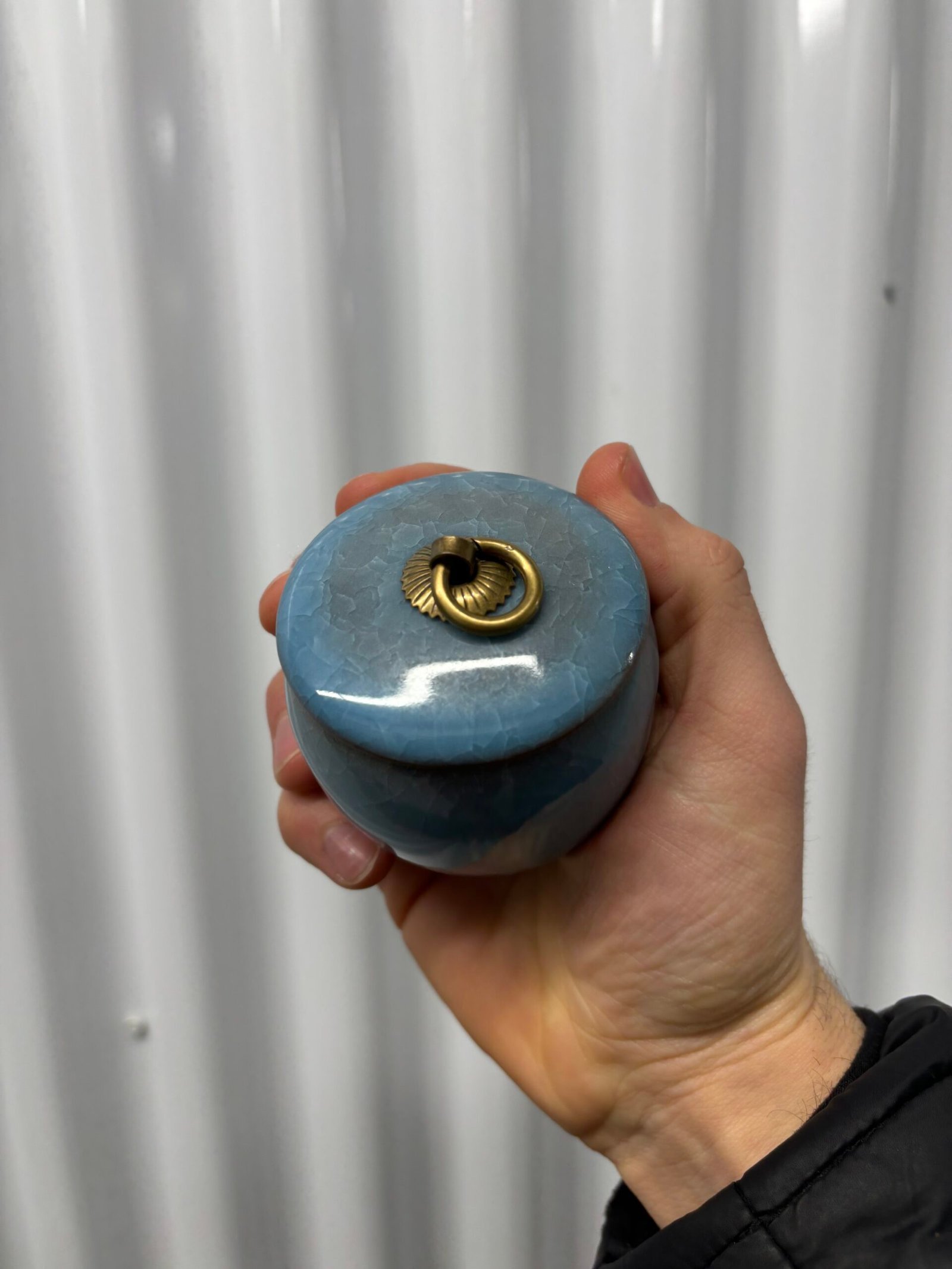 Small Ashes Urn - Image 8